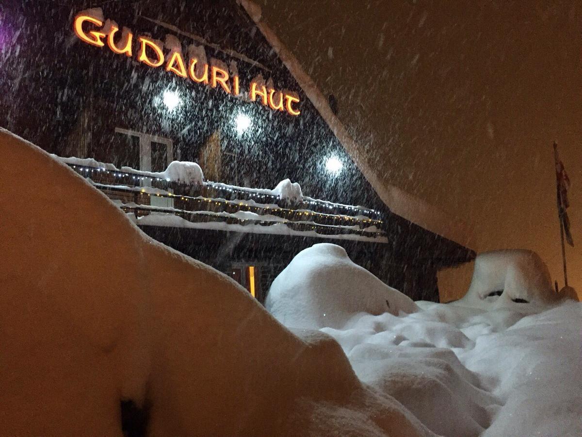 Gudauri Hut Hotel Exterior photo